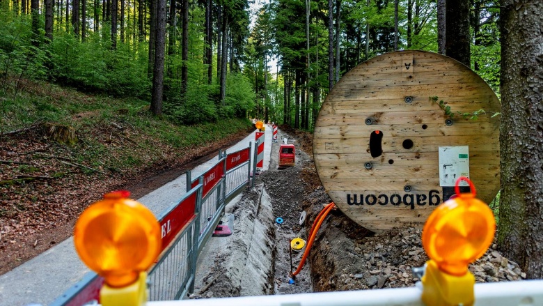Geförderter Breitbandausbau in Meschede beseitigt „weiße Flecken“